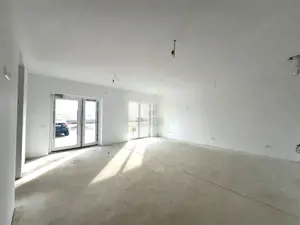 Spatiu comercial 15 euro mp cu vitrina stradala 12 ml 2 parcari - imagine 2