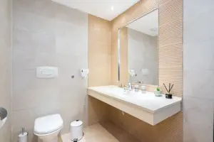 Garsoniere 10 proprietati Rin Grand Residence sub contract Airbnb - imagine 15