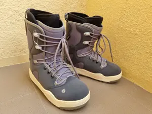 Booti Blax, marimea 45 ca noi