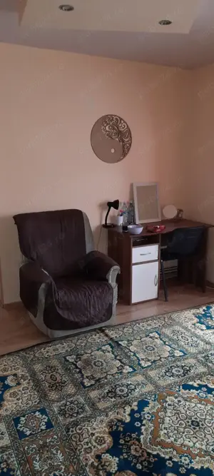 Proprietar , ofer spre inchiriere un apart cu 2 camere, Aradului , langa banci, et 1, centrala,350   - imagine 3