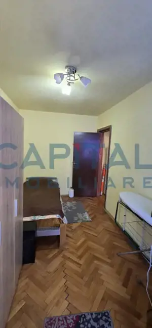 Apartament 3 camere/ Etaj 2 /Locatie excelenta- ideal  locuinta sau investitie - imagine 5