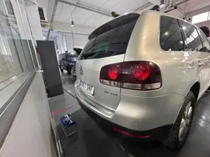Volkswagen Touareg 3.0 2010 - imagine 7