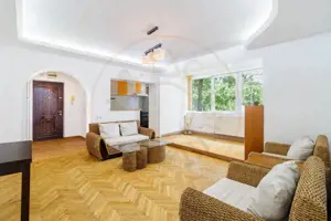 Etajul 1- 3 camere – Pajura, aproape de metroul Jiului