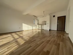  Apartament 3 camere ,Dumbravita