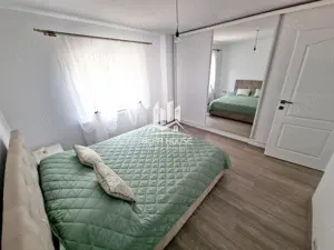 Apartament 3 camere decomandat ,zona centrală !