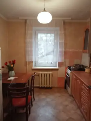 Garsoniera in zona Titan