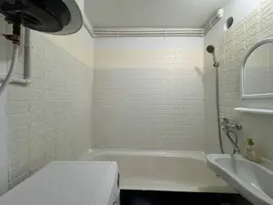 2 camere de inchiriat in zona Aparatorii Patriei