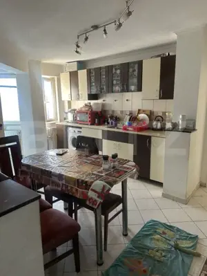 Apartament cu 3 camere,  84 mp, zona Micro 16 - imagine 2