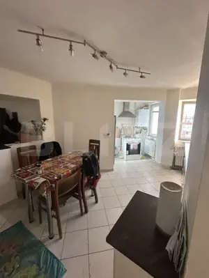 Apartament cu 3 camere,  84 mp, zona Micro 16 - imagine 3