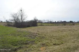 Suseni - Teren intravilan rezidential, suprafata 4000 mp - imagine 3