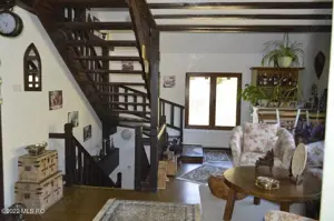 Topoloveni - Conacul Ion Mihalache, Domeniu pe 5 Hectare - imagine 3 Topoloveni - Conacul Ion Mihalache, Domeniu pe 5 Hectare - imagine 3