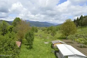 Campulung - Leresti, casa de munte, teren 5503 mp - imagine 14