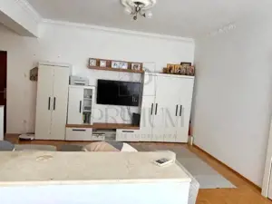 GIROC - 2 Camere - ETAJ 1 - Mobilat - Utilat - Zona buna - imagine 4