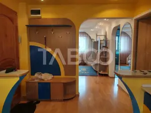 Apartament de inchiriat 3 camere decomandat utilat zona Strand