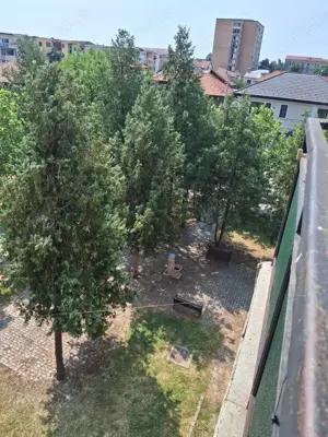 Vand apartament 2 camere Etaj 3 - imagine 2