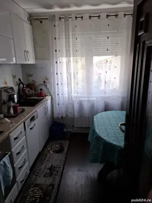 Vand apartament 3 camere Micro 3 - imagine 2