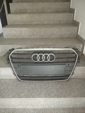 Grila radiator Audi A4 B8 