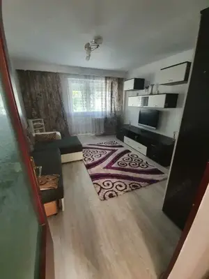 Ofer spre vanzare apartament 2 camere in zona Eroii Revolutiei