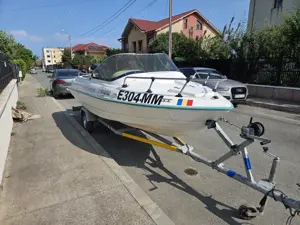 Barca cu peridoc fiscal la zi