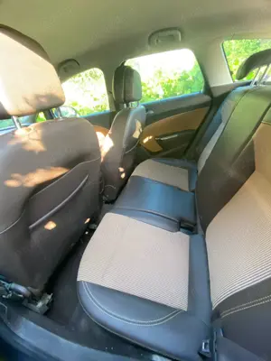 Vand opel astra j sports tourer an 2011 motor 1.7 ecotec - imagine 5 Vand opel astra j sports tourer an 2011 motor 1.7 ecotec - imagine 5