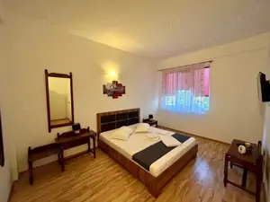 Oportunitate de investitie - Inchiriez vila in Mamaia Nord  - imagine 2