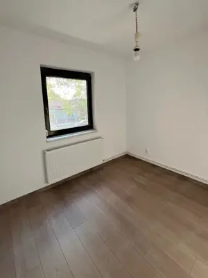 Vand Apartament 2 camere, renovat,Simeria, Str. Fabricii - imagine 5