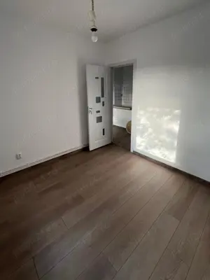 Vand Apartament 2 camere, renovat,Simeria, Str. Fabricii - imagine 7