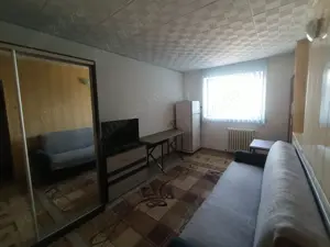 Persoană fizică închiriez garsonieră în Mircea cel Bătrân