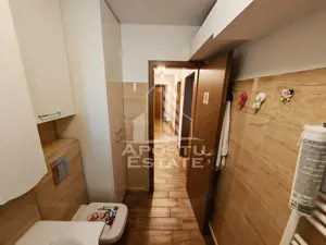 Apartament 4 camere, 2 bai, 2 balcoane,centrala proprie, etajul 2 - imagine 14