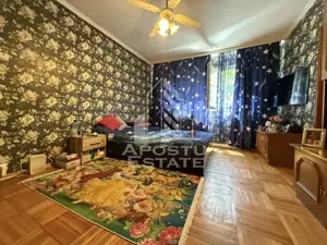 Apartament cu 2 camere, la parter cu balcon, zona Sagului