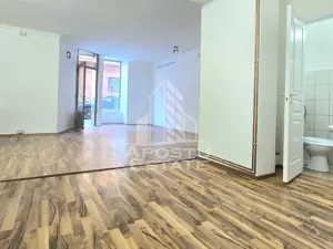 Spatiul comercial central - imagine 2