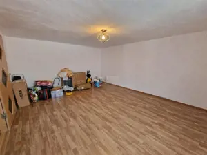 Resita Apt.Etj.1 Curte Comuna - imagine 3