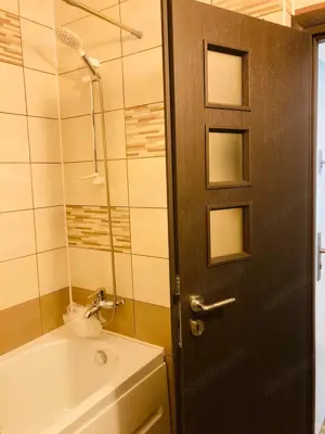 Garsoniera de inchiriat in zona   Aparatorii Patriei cu centrala proprie - imagine 2