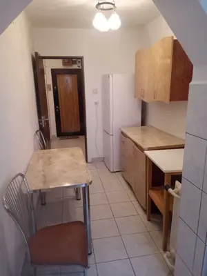 Ofer spre inchiriere garsoniera in zona Baba Novac