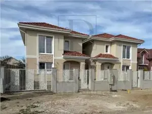 Duplex individual superb - 5 camere - zona excelenta - canalizare - despartit prin camera tehnica- a