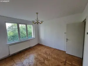 A 37  Liceul sanitar ,Apartament 3 camere confort 1 etaj 2,   67000euro  - imagine 12