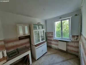 A 37  Liceul sanitar ,Apartament 3 camere confort 1 etaj 2,   67000euro  - imagine 15