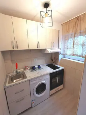 Garsoniera in zona PIATA MUNCII - imagine 3