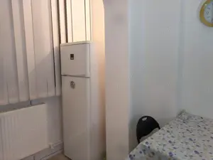 Ofer spre inchiriere garsoniera in zona Sebastian - imagine 2