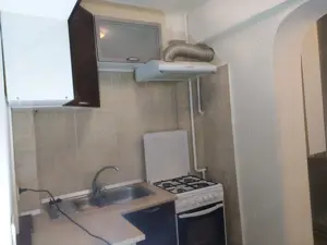 Ofer spre inchiriere garsoniera in zona Sebastian