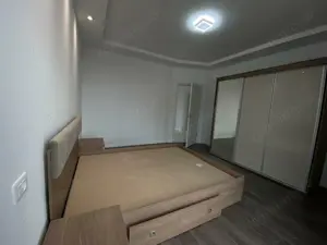 Apartament in Regie de inchiriat cu 3 camere