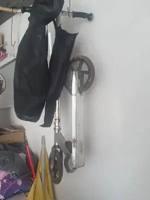 3 trotinete functionale, cea alba e noua - imagine 2