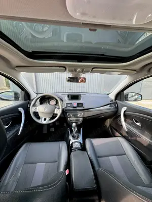 Renault Megane 1.4 TCe BOSE Edition - imagine 6