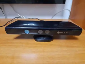 Vând kinect pentru xbox 360.