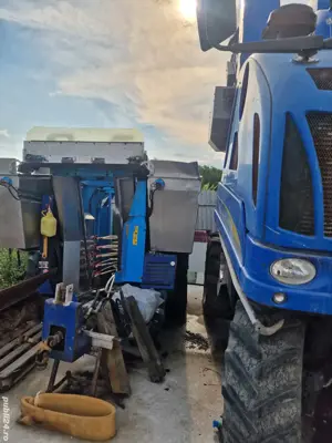 Mașina de recoltat struguri 