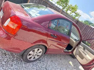 Vand Hyundai Accent 2006 - imagine 3 Vand Hyundai Accent 2006 - imagine 3