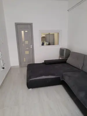 Apartament 2 camere semidecomandat,  5 min METROU PIPERA - imagine 2