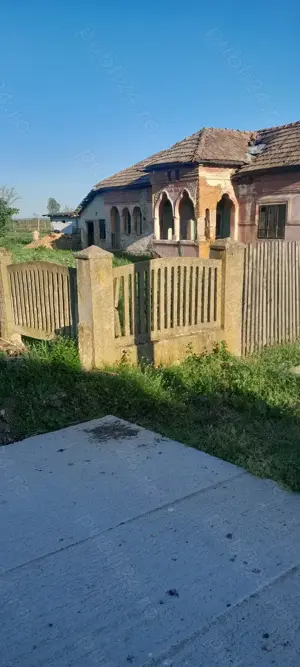 Teren  +casa batrineasca com Babiciu Olt