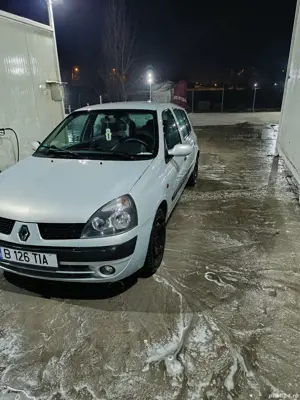 Renault Clio 2, 1.4 75 cai - imagine 4