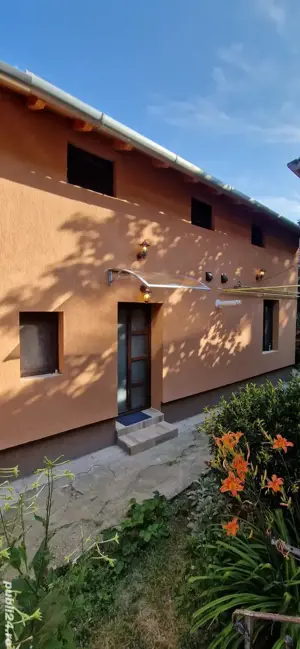 Vând casă 3 camere central